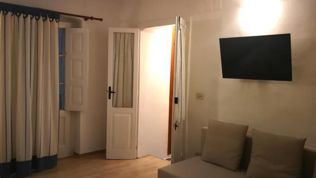 Your Shelter - Private Apartment Bari Bagian luar foto