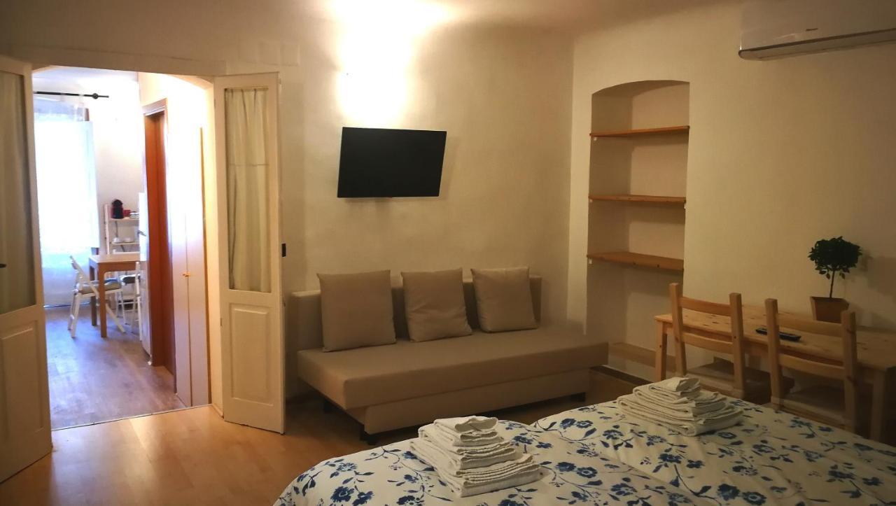 Your Shelter - Private Apartment Bari Bagian luar foto