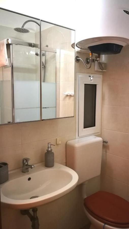 Your Shelter - Private Apartment Bari Bagian luar foto