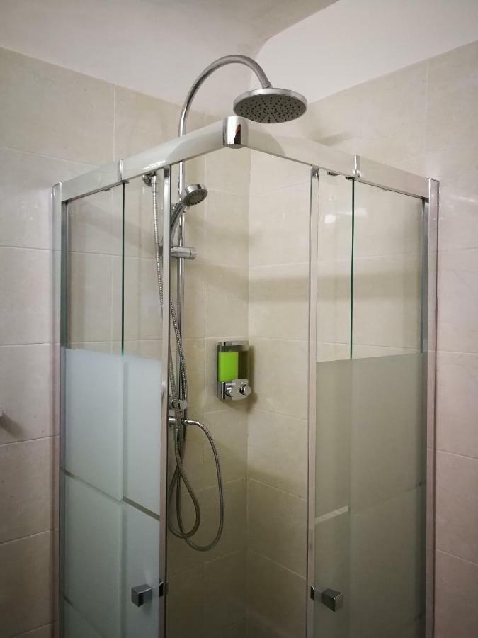 Your Shelter - Private Apartment Bari Bagian luar foto